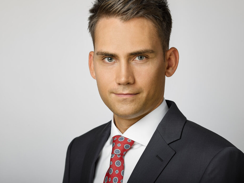 Professionelles Businessportrait für Unternehmen – klare Headshot-Fotografie von Florian Schulte in Österreich