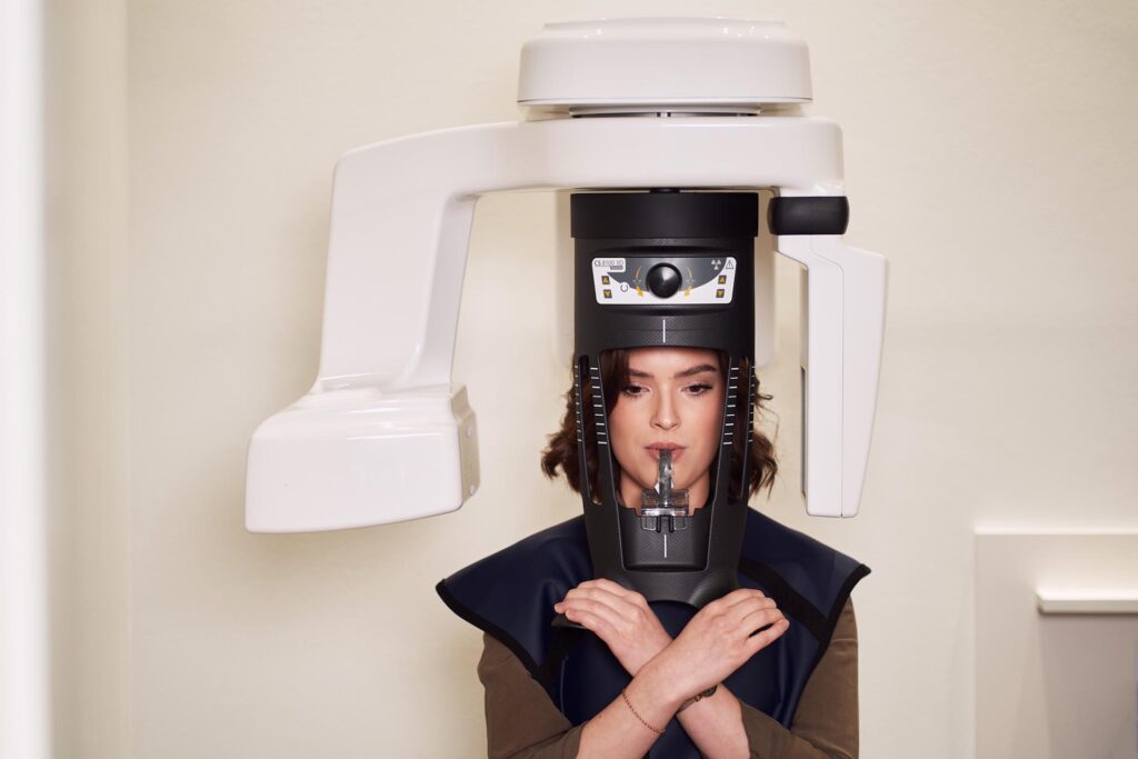 Digitale 3D-Röntgendiagnostik in einer Zahnarztpraxis in Wien – moderne Technik für präzise Behandlungsplanung.